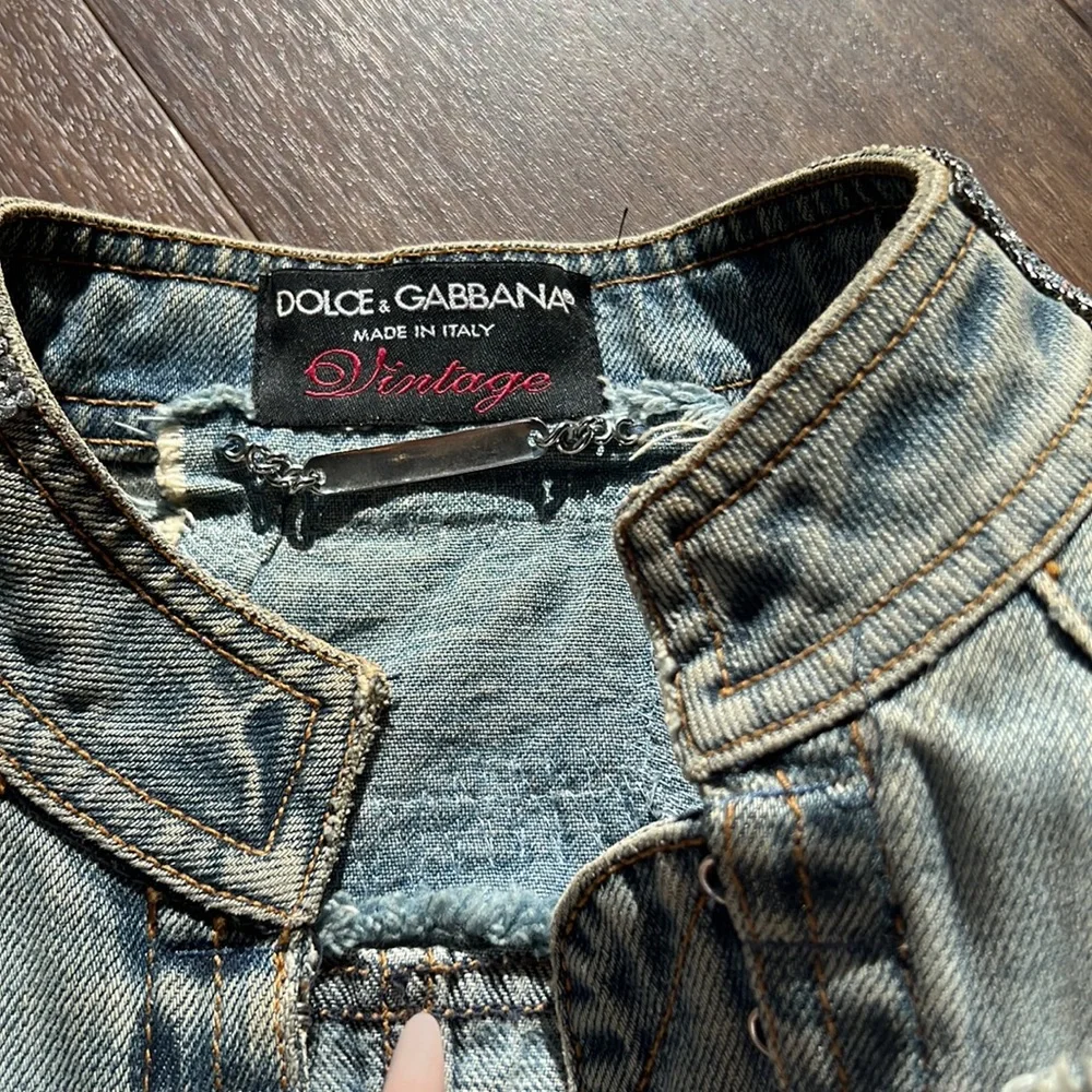 Dolce & Gabbana Embellished Light Blue Denim Jacket with Rhinestone Collar